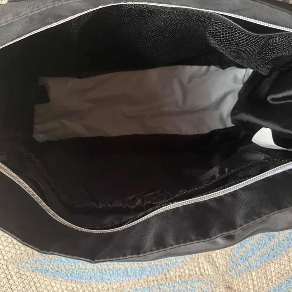 Columbia Outfitter‎ Expandable Messenger Diaper Bag Black Shoulder Strap